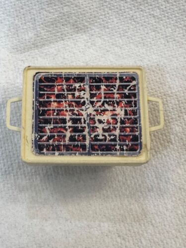 RARE Hard to Find Vintage Fisher Price Little People White BBQ Barbecue Grill